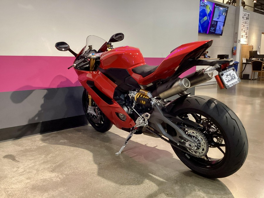 2027 Ducati Panigale V2 S 896