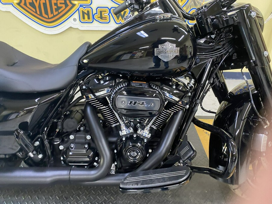 2024 Harley-Davidson Road King Special Vivid Black