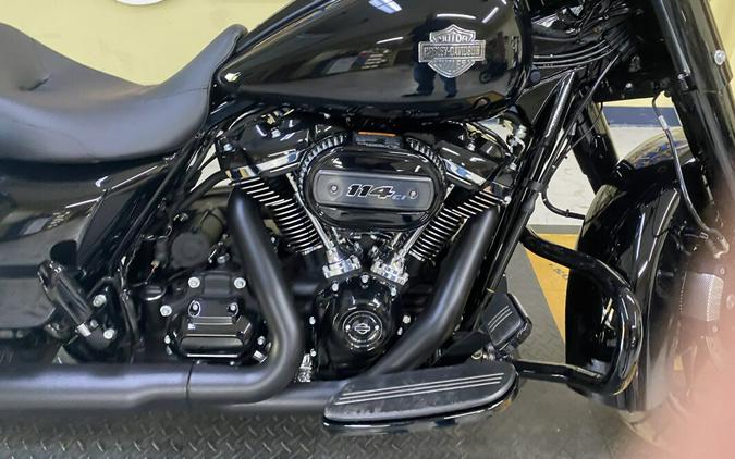 2024 Harley-Davidson Road King Special Vivid Black