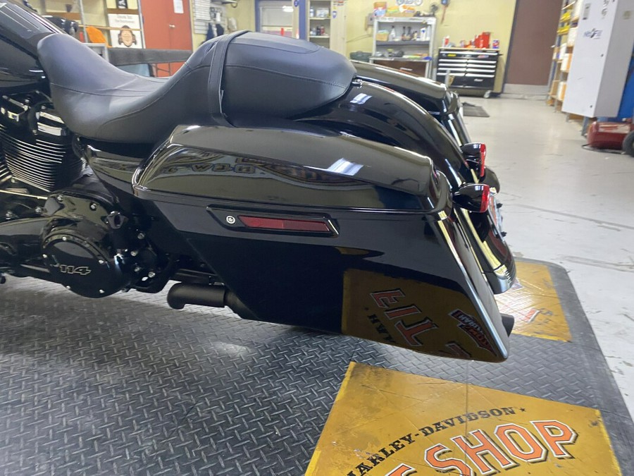 2024 Harley-Davidson Road King Special Vivid Black