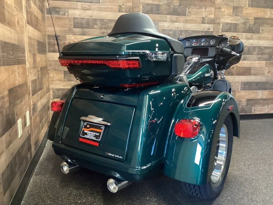 2024 Harley-Davidson Tri Glide Ultra Alpine Green FLHTCUTG