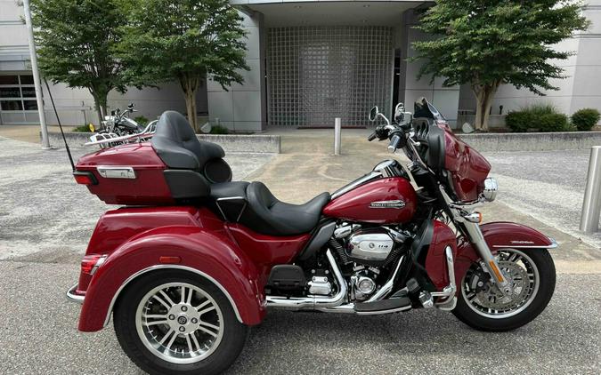 2021 Harley-Davidson Tri Glide Ultra Billiard Red