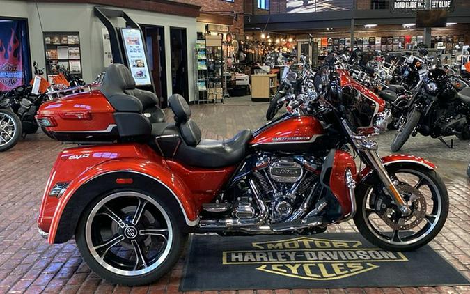 2021 Harley-Davidson FLHTCUTGSE - CVO Tri Glide