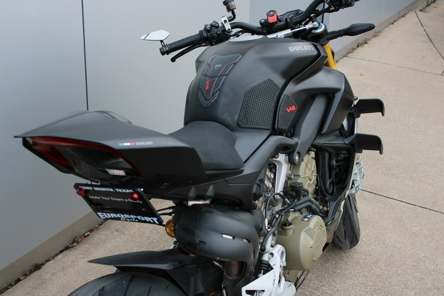 2022 Ducati Streetfighter V4 S - Stealth Black