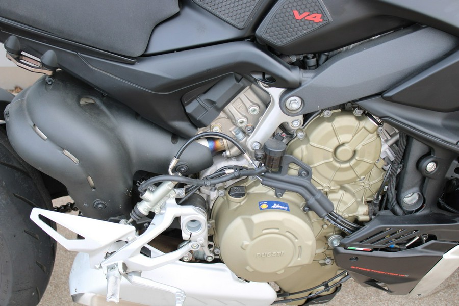 2022 Ducati Streetfighter V4 S - Stealth Black
