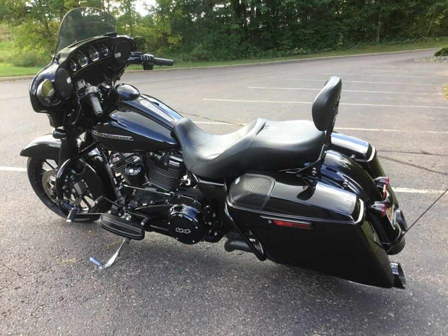 2019 Harley-Davidson® Street Glide® Special Black