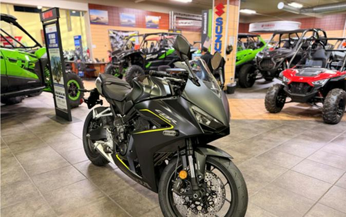 2026 Honda CBR650R E-Clutch