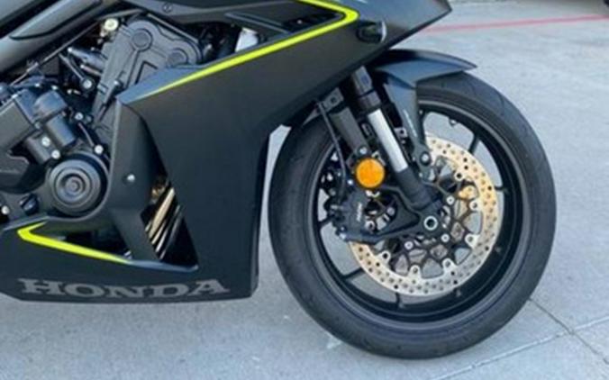 2026 Honda CBR650R E-Clutch