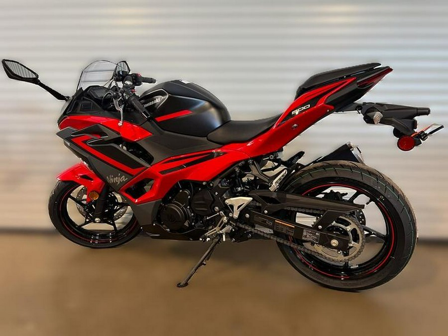 2024 Kawasaki Ninja® 500 ABS Passion Red/Metallic Flat Spark Black