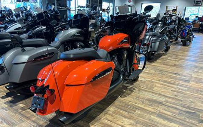 2024 Indian Motorcycle Challenger® Dark Horse® Icon with PowerBand Audio Package