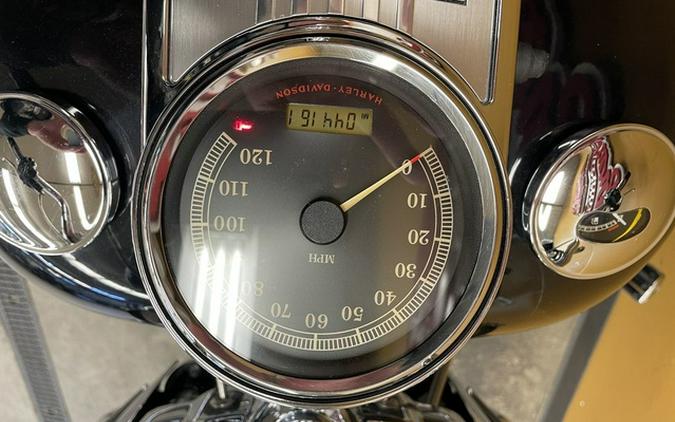 2012 Harley-Davidson FLHRC - Road King Classic