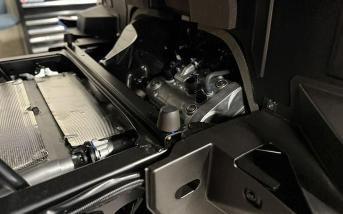 2025 Yamaha Wolverine RMAX2 1000 Limited