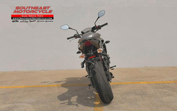 2024 Triumph ST REET TRIPLE R