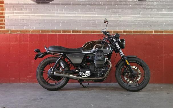 2018 Moto Guzzi V7 III Carbon Shine