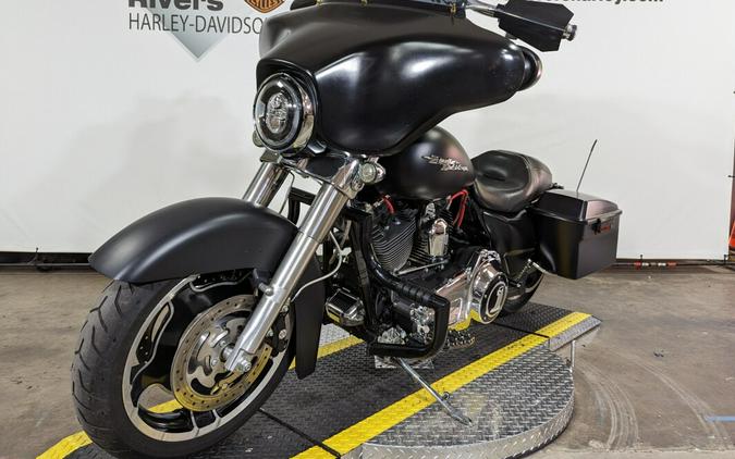 2010 Harley-Davidson Street Glide Black Denim