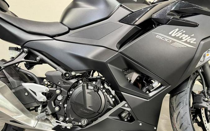2026 Kawasaki Ninja® 500