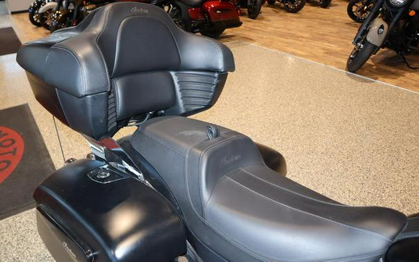 2019 Indian Motorcycle® Roadmaster® Steel Gray Smoke / Thunder Black Smoke