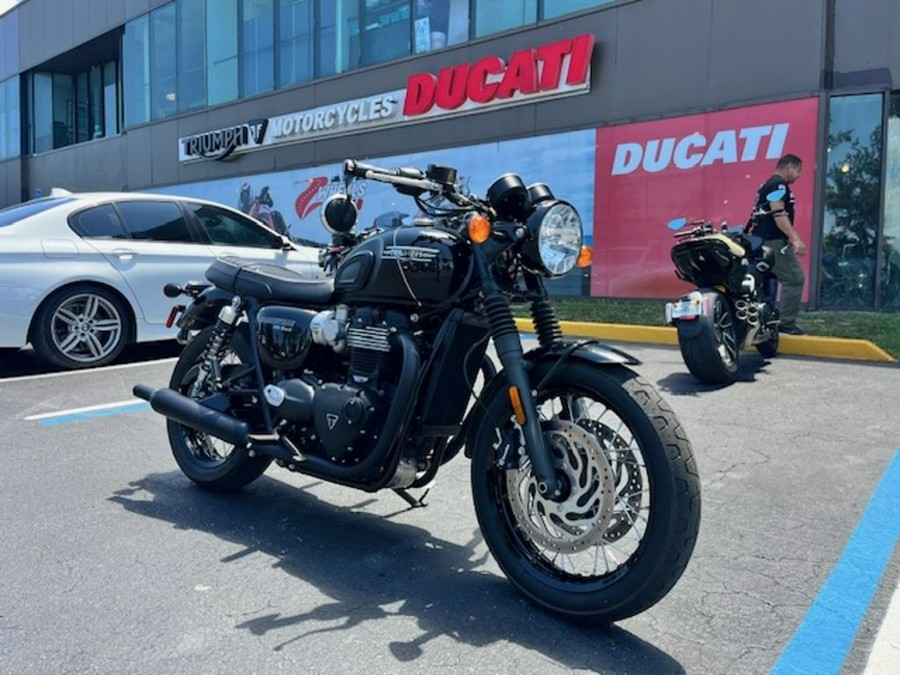 2023 Triumph Bonneville T120 Black Jet Black