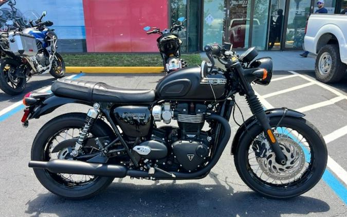 2023 Triumph Bonneville T120 Black Sapphire Black / Matte Sapphire Black