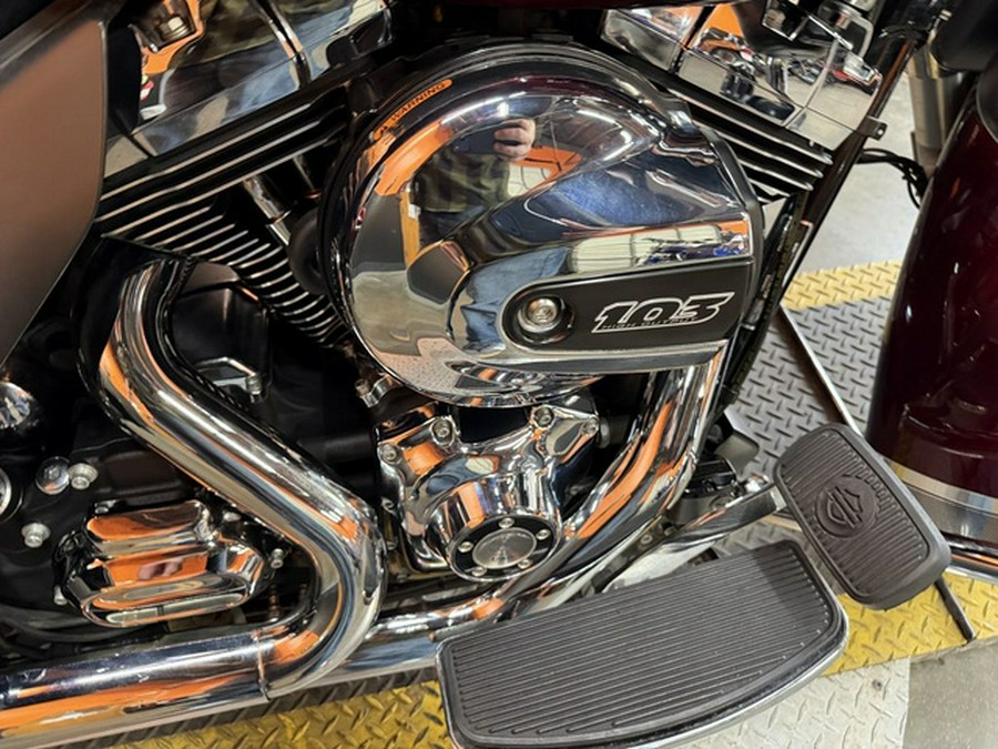2014 Harley-Davidson Touring FLHTCU - Electra Glide Ultra Classic