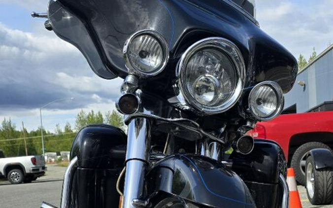 2013 Harley-Davidson® CVO™ Ultra Classic® Electra Glide® Anniversary