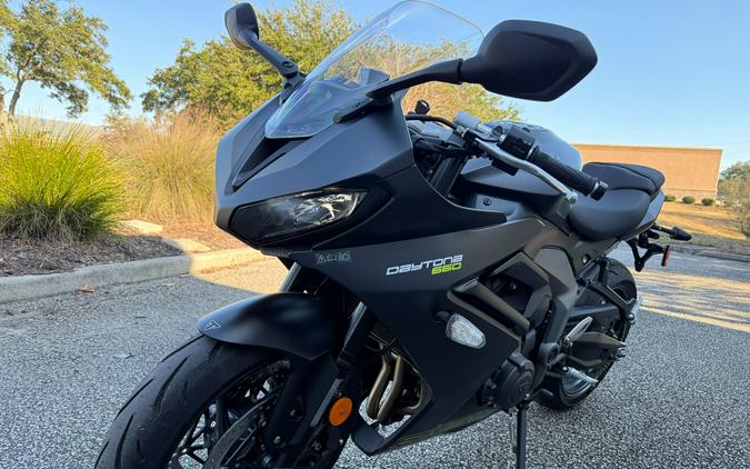 2025 Triumph Daytona 660