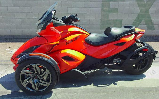 2016 Can-Am Spyder ST S 5-Speed Semi-Automatic (SE5)