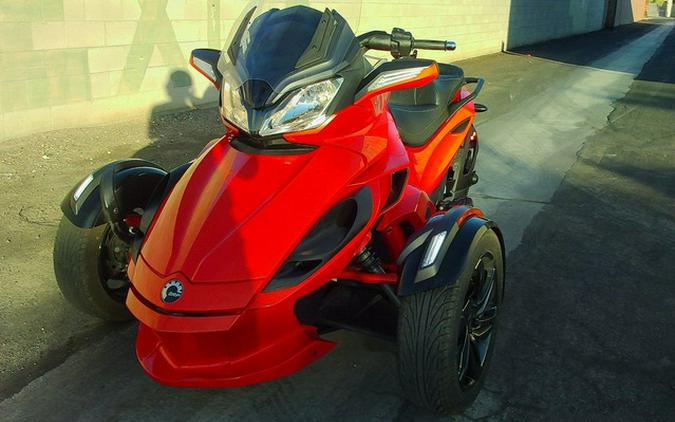 2016 Can-Am Spyder ST S 5-Speed Semi-Automatic (SE5)