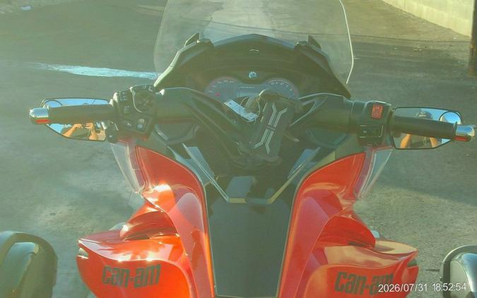 2016 Can-Am Spyder ST S 5-Speed Semi-Automatic (SE5)