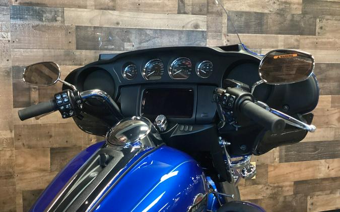 2024 Harley-Davidson® Tri Glide® Ultra Blue Burst