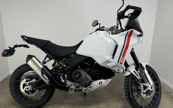 2023 Ducati DesertX Star White Silk