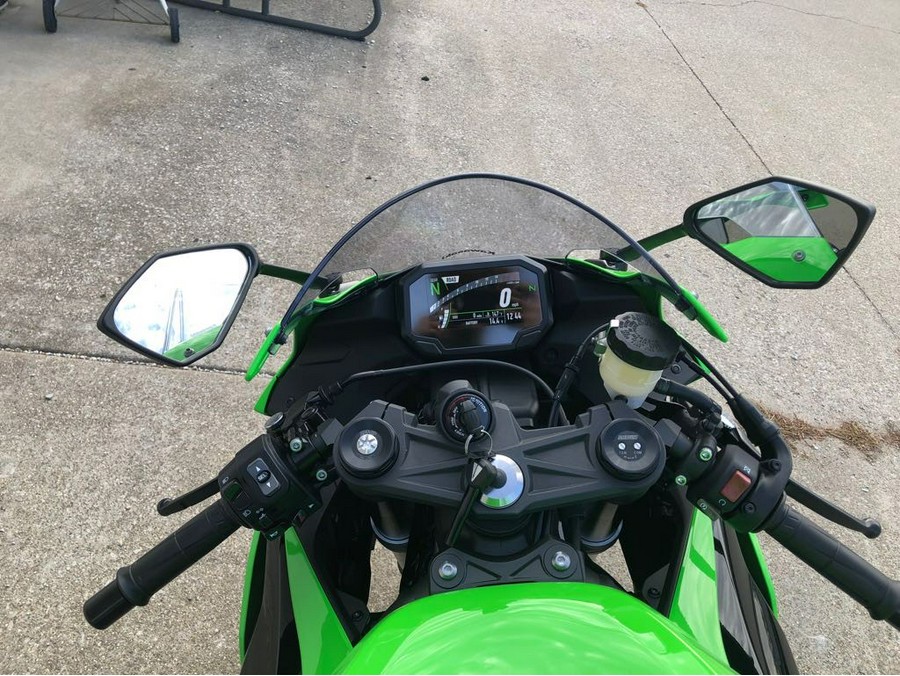 2026 NINJA ZX-6R - Kawasaki