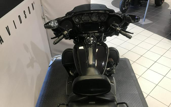 Harley-Davidson® CVO™ Tri Glide® 2021