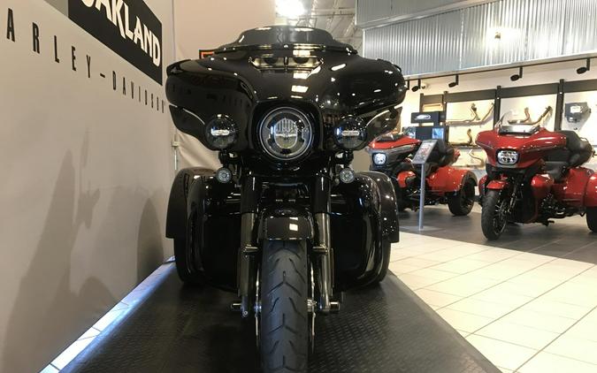Harley-Davidson® CVO™ Tri Glide® 2021