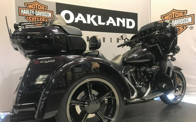 Harley-Davidson® CVO™ Tri Glide® 2021
