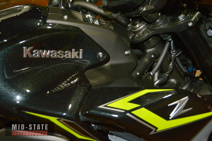 2024 Kawasaki Z900 ABS Metallic Spark Black/Metallic Matte Dark Gray