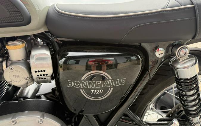 2026 Triumph Bonneville T120