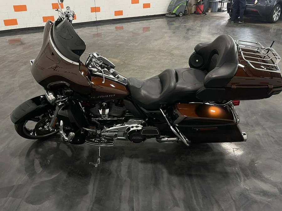 2019 HARLEY DAVIDSON ULTRA LIMITED CVO