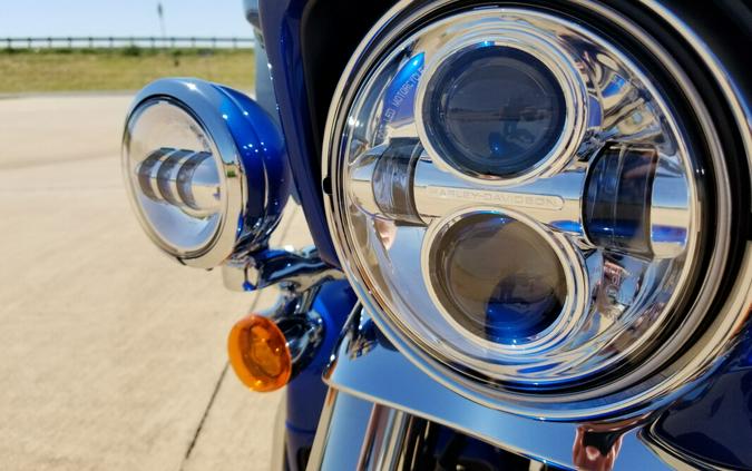 2024 Harley-Davidson Tri Glide Ultra Blue Burst