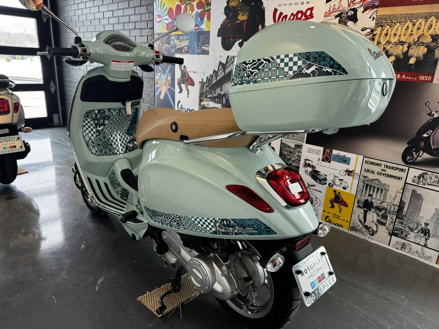 2025 Vespa Primavera 50 Batik