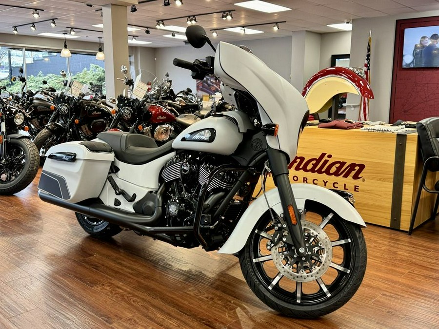 2024 Indian Motorcycle® Chieftain® Dark Horse® w/Powerband Audio Pkg Ghost White Metallic Smoke wit