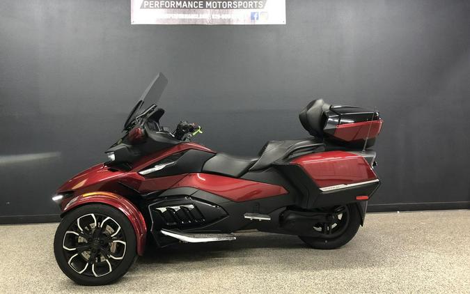 2022 Can-Am® Spyder RT Limited Chrome Wheels