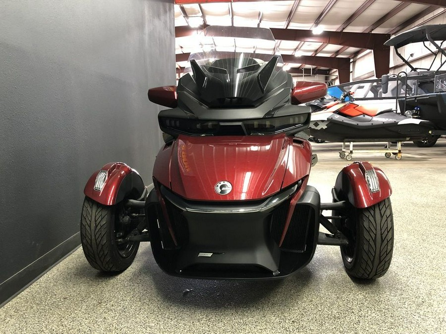 2022 Can-Am® Spyder RT Limited Chrome Wheels