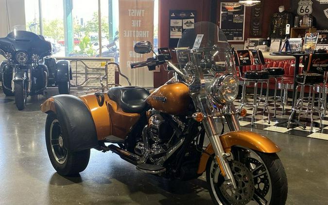 2015 Harley-Davidson Trike FLRT - Freewheeler