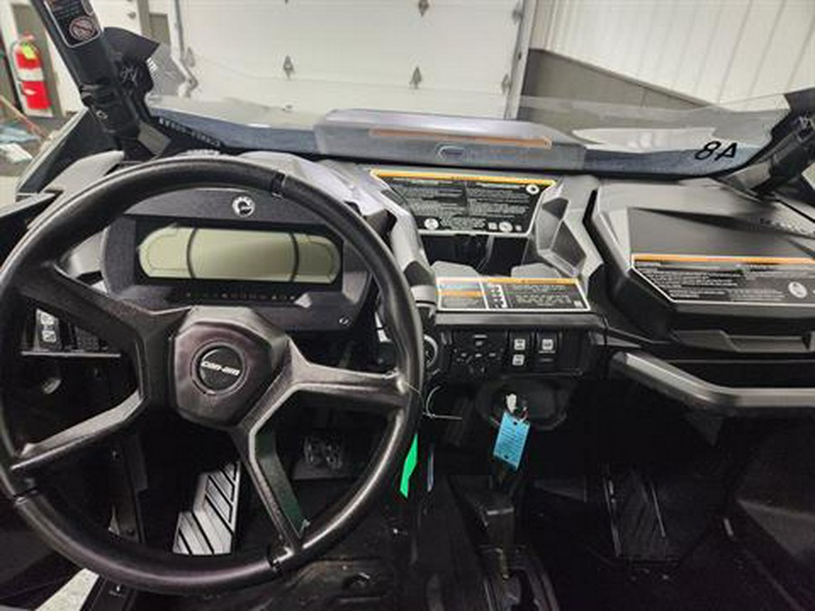 2025 Can-Am Commander MAX XT 700