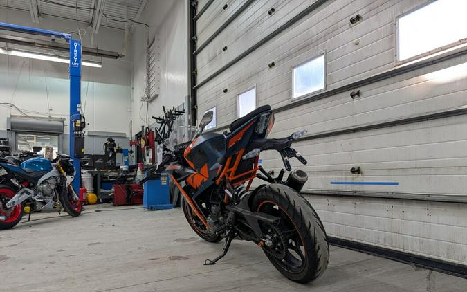 2023 KTM RC 390
