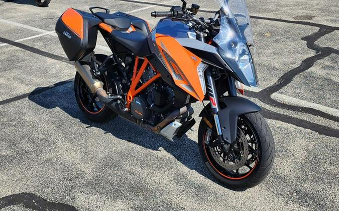 2017 KTM 1290 Super Duke GT