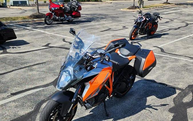 2017 KTM 1290 Super Duke GT