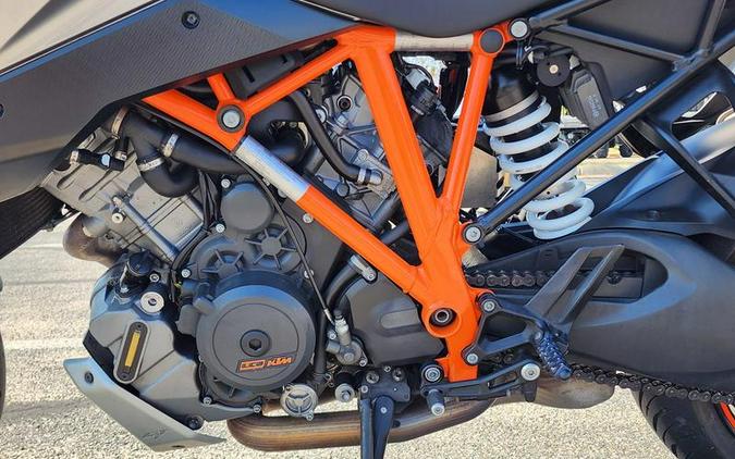 2017 KTM 1290 Super Duke GT