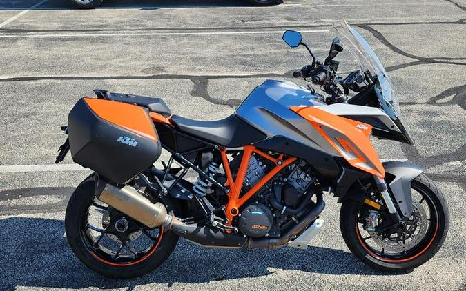 2017 KTM 1290 Super Duke GT